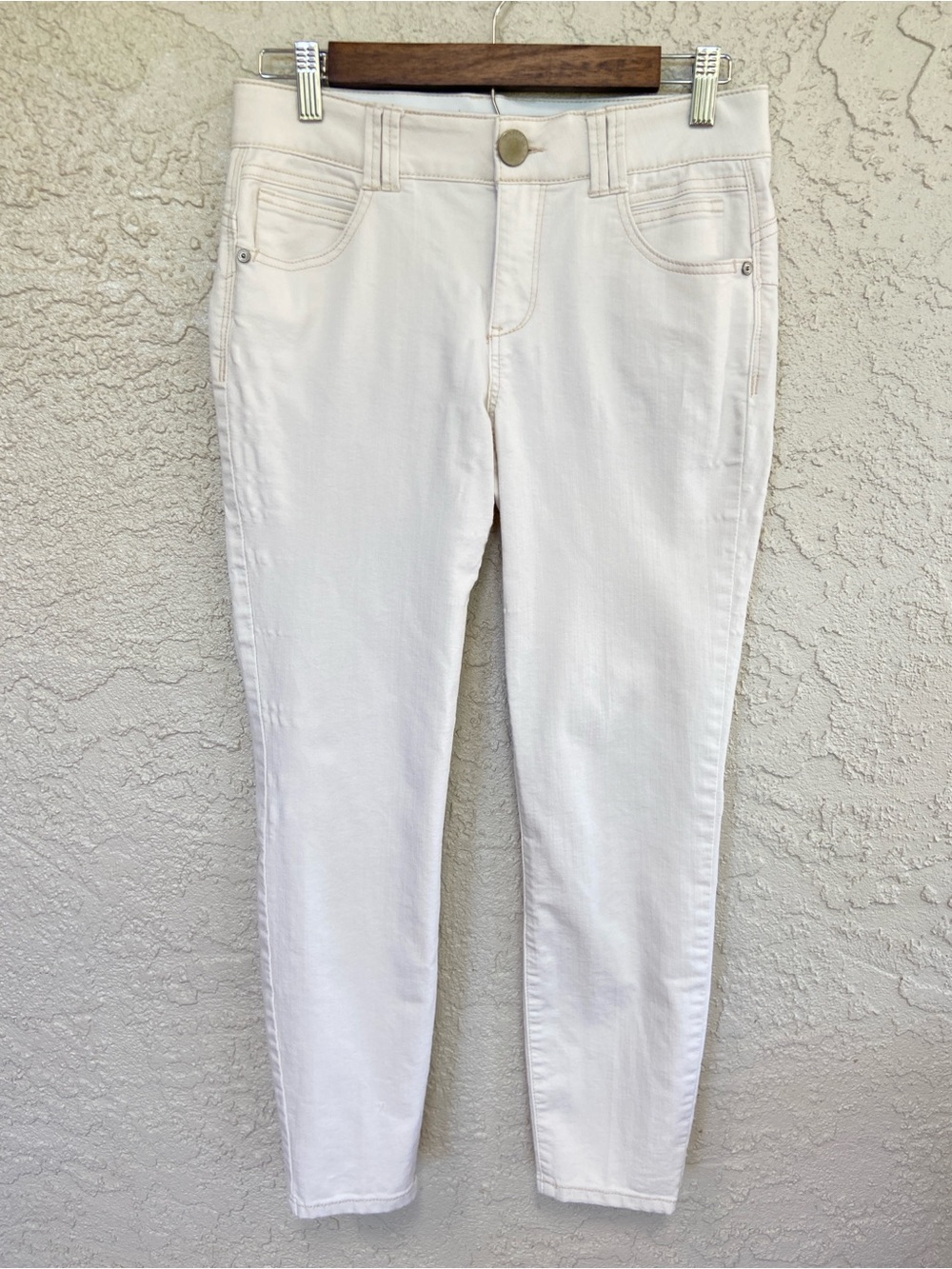 Democracy Mid Rise AbSolution Jeans Size 4 Ivory Stretch Denim Inseam 27.5"